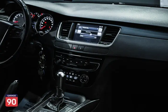 Peugeot 5008 2016 - صورة 12