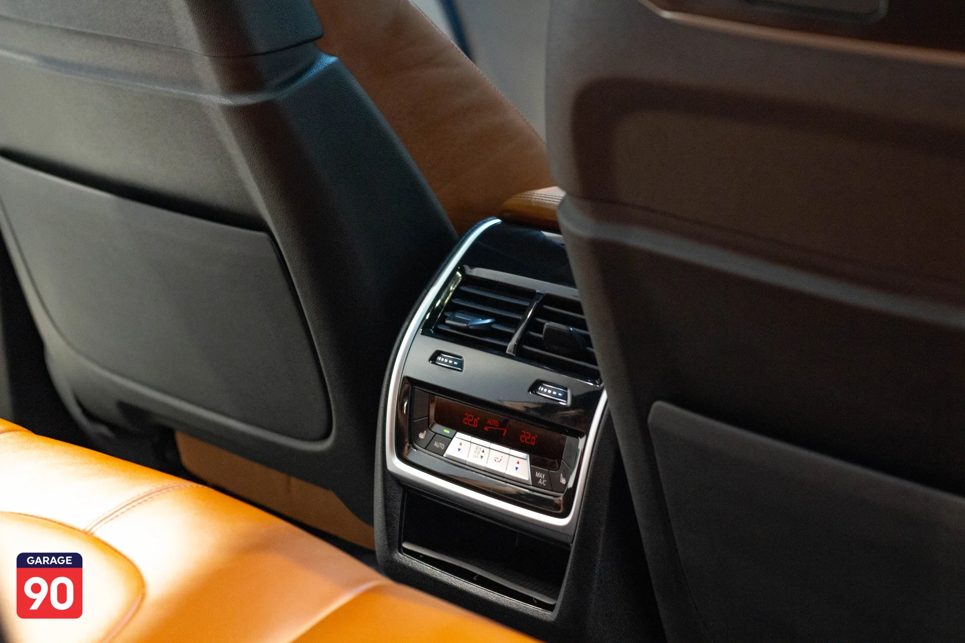 Bmw X5 X Drive 40i SUV Wakeel 2024 - صورة 16