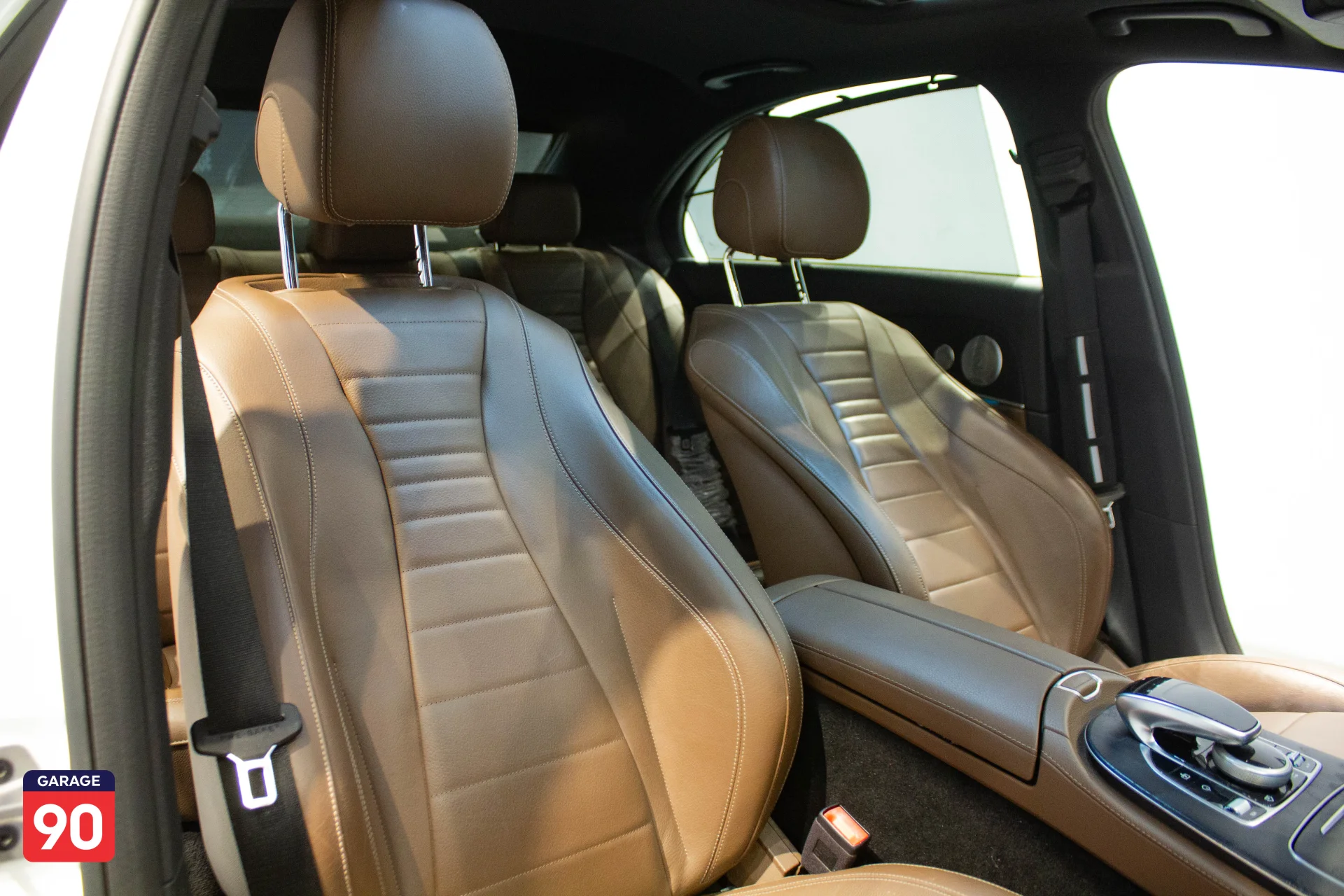Mercedes E200 Sport Style Wakeel 2020 - صورة 20