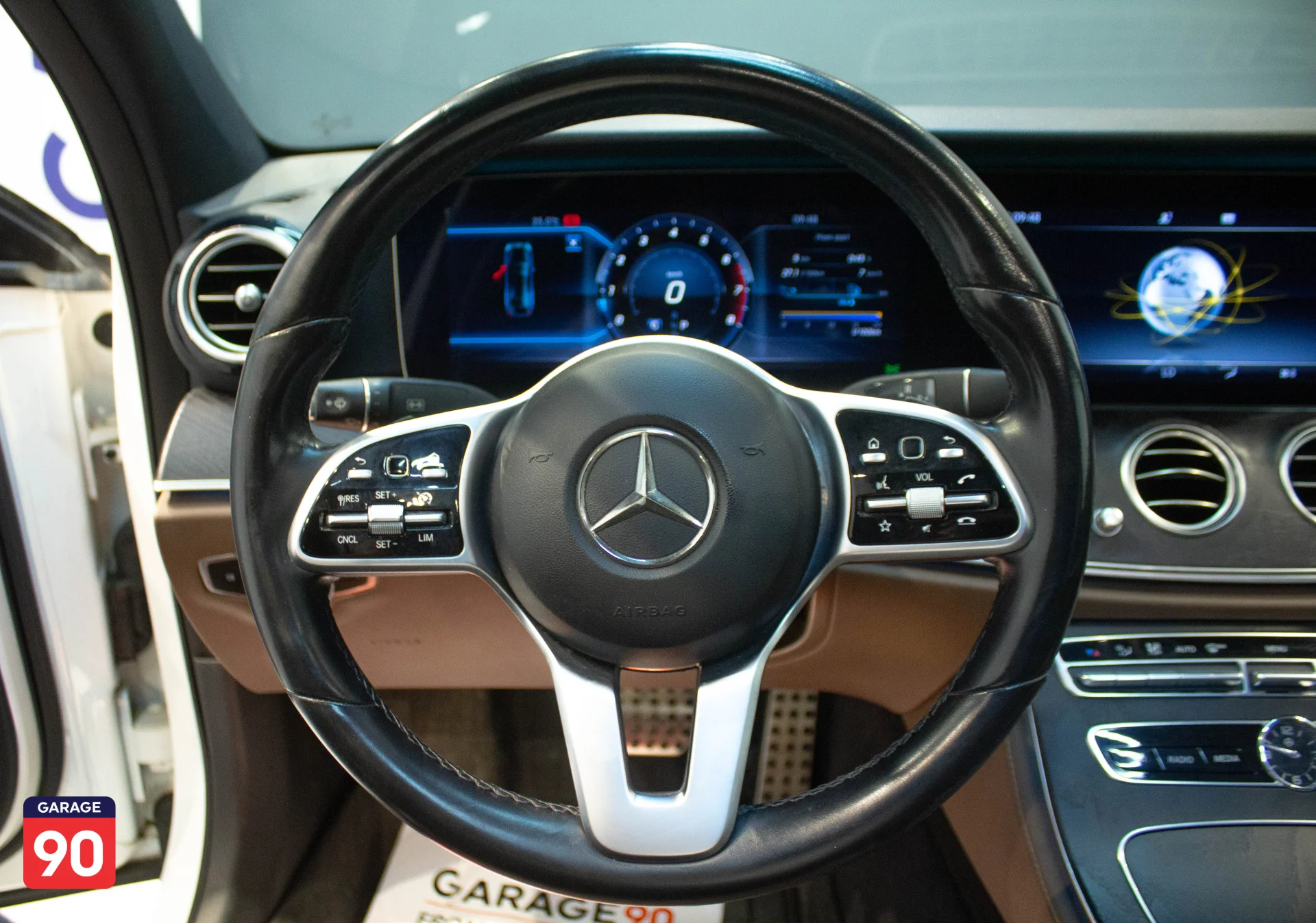 Mercedes E200 Sport Style Wakeel 2020 - صورة 13