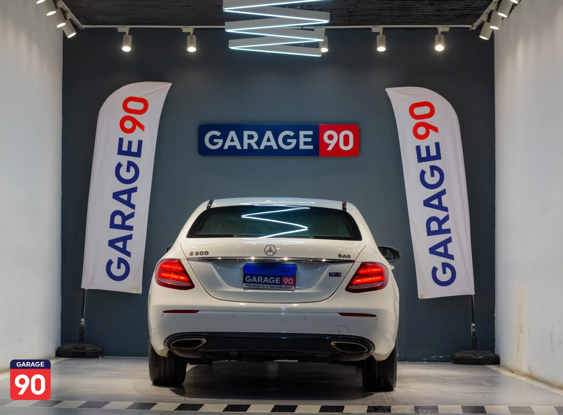 Mercedes E200 Sport Style Wakeel 2020 - صورة 4