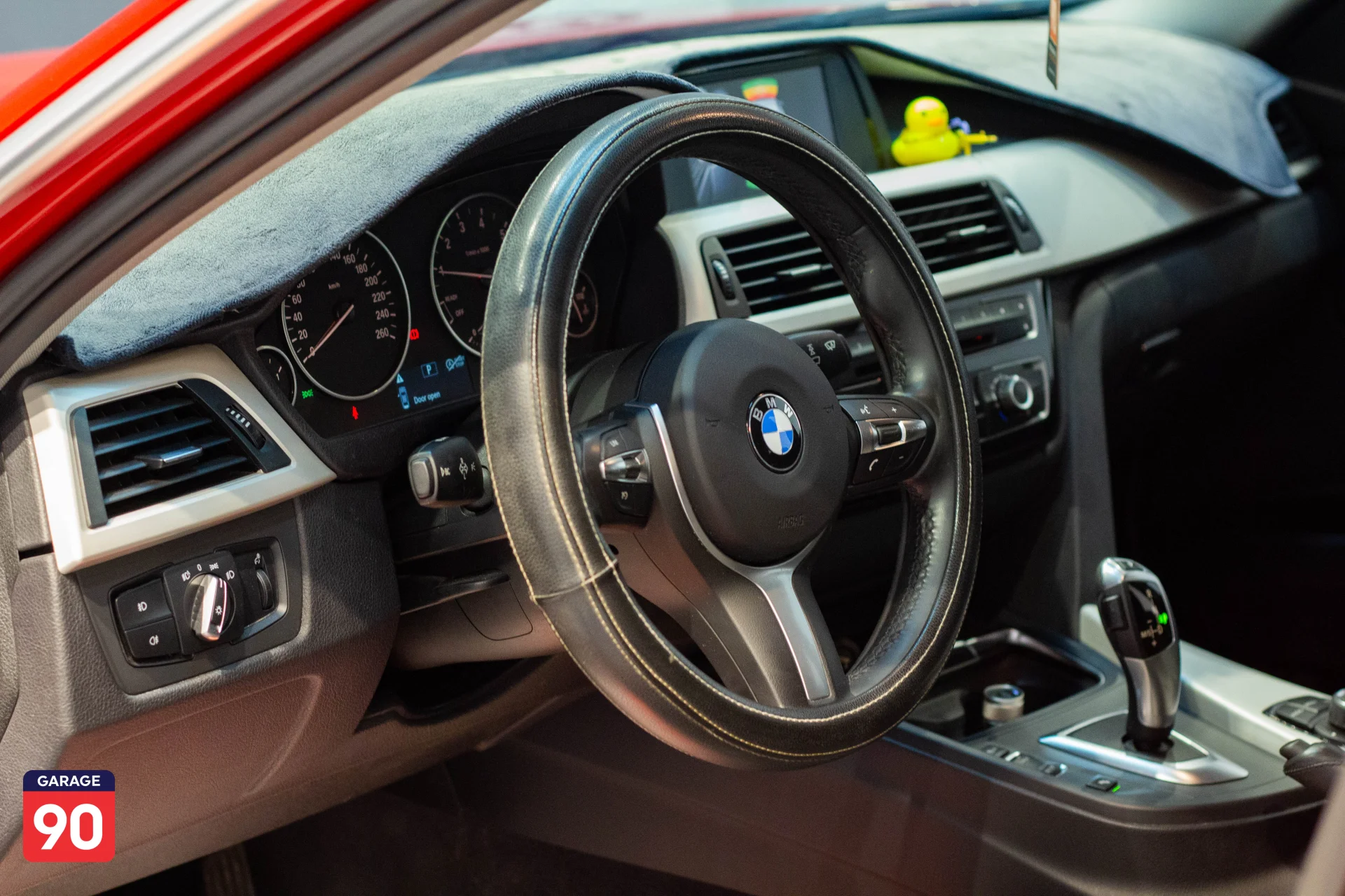 Bmw 318i Luxury Import 2016 - صورة 13