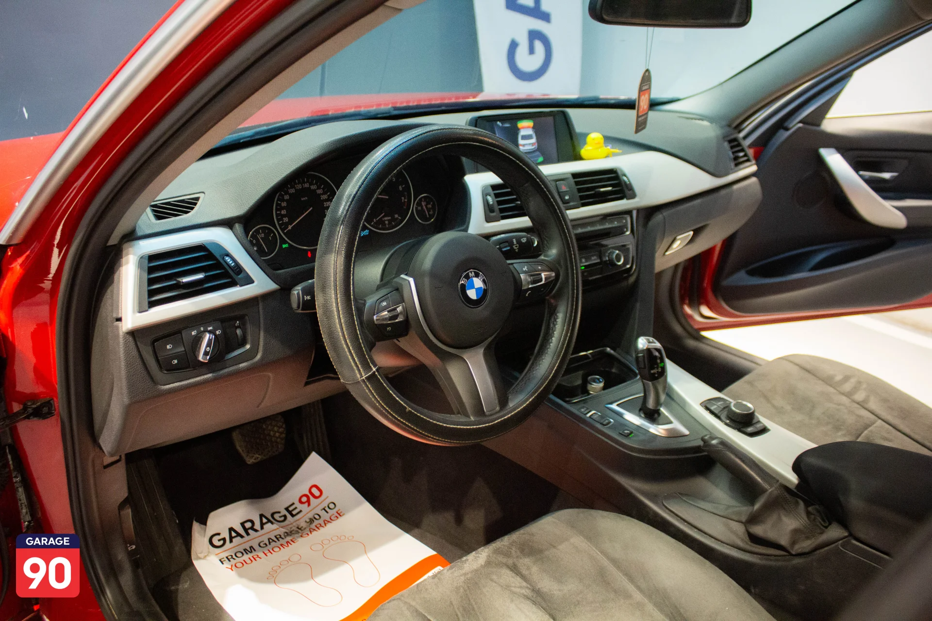 Bmw 318i Luxury Import 2016 - صورة 12
