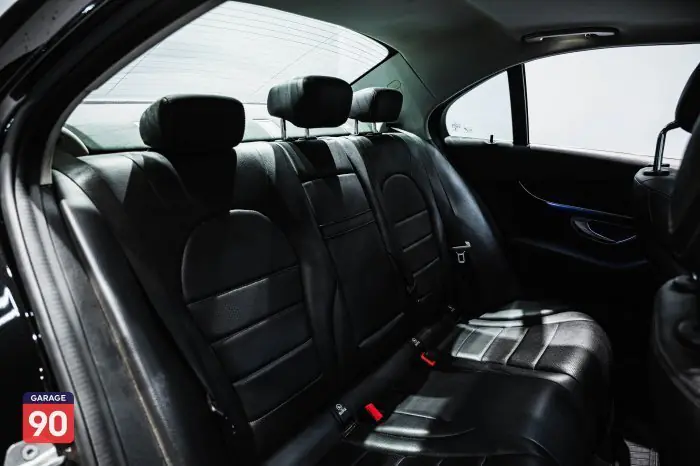 Mercedes-Benz C200 2019 - صورة 20