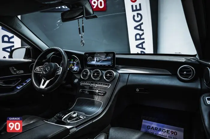 Mercedes-Benz C200 2019 - صورة 15