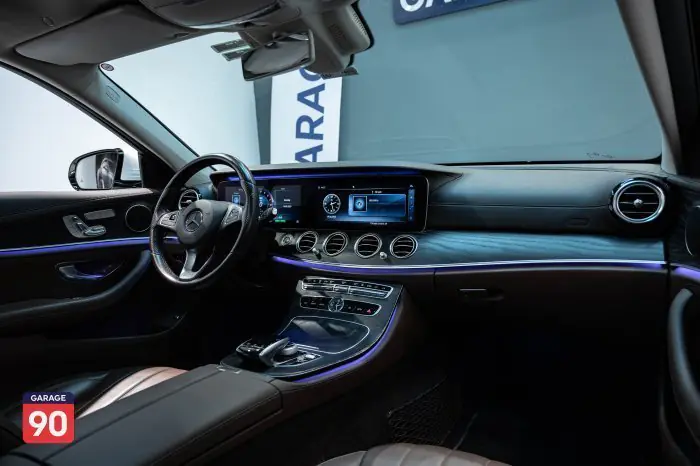 Mercedes-Benz E350e 2018 - صورة 15