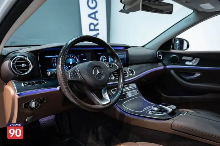 Mercedes-Benz E350e 2018 - صورة 12