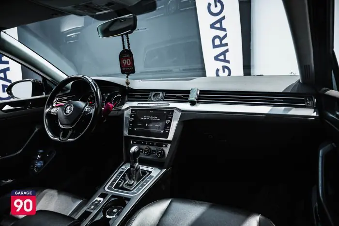 Volkswagen Passat 2018 - صورة 11