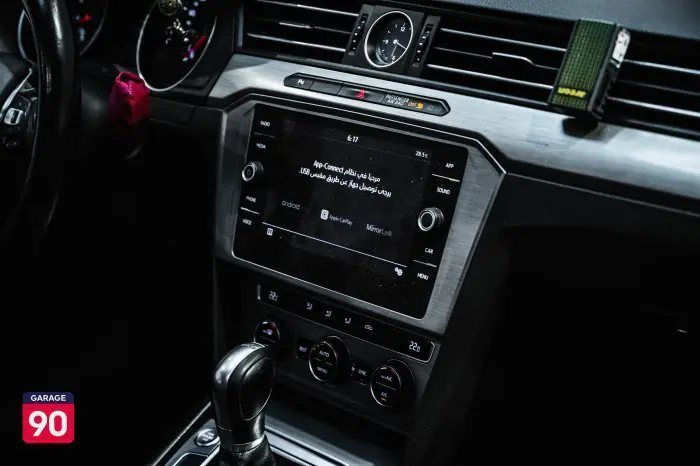 Volkswagen Passat 2018 - صورة 13