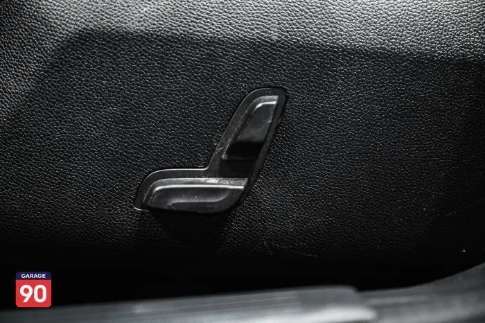 Mercedes-Benz E200 2015 - صورة 19