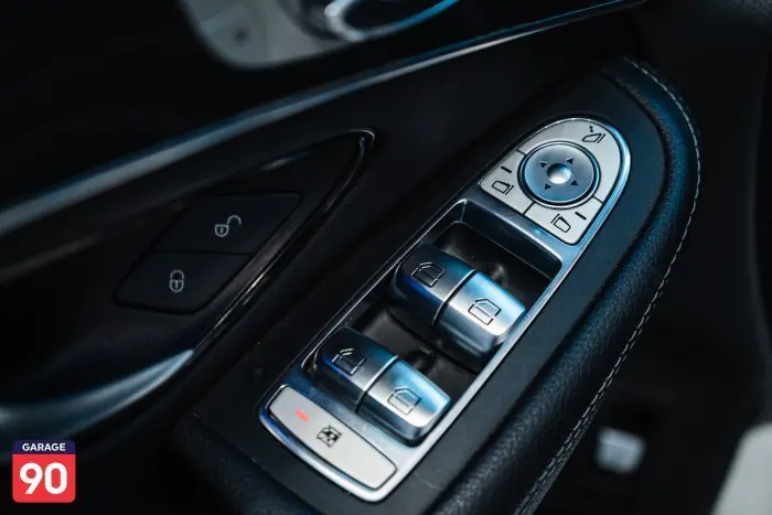 Mercedes-Benz GLC250 2019 - صورة 17