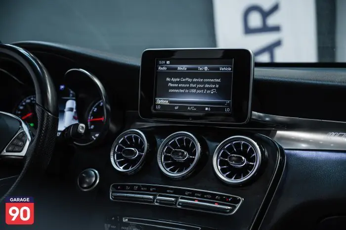 Mercedes-Benz GLC250 2019 - صورة 11
