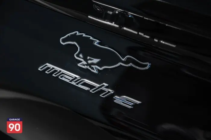Ford Mustang 2022 - صورة 15