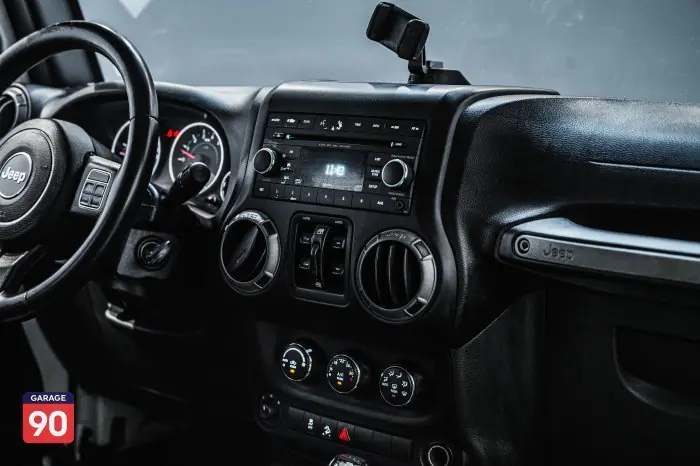 Jeep Wrangler 2015 - صورة 13