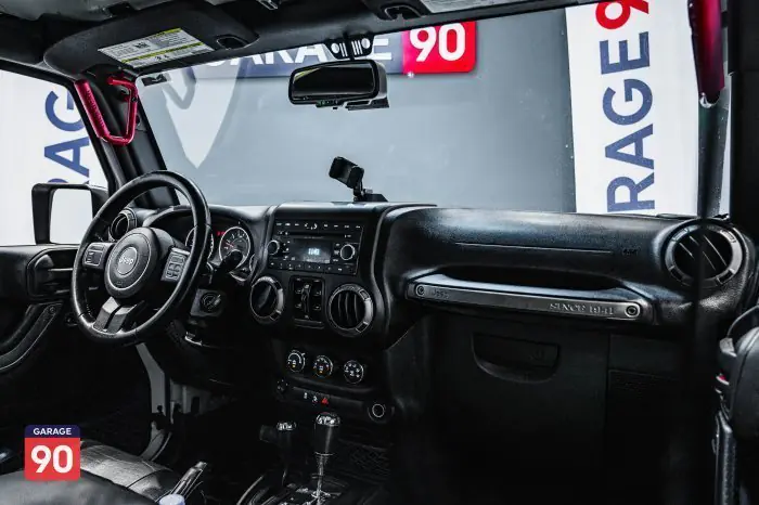 Jeep Wrangler 2015 - صورة 11