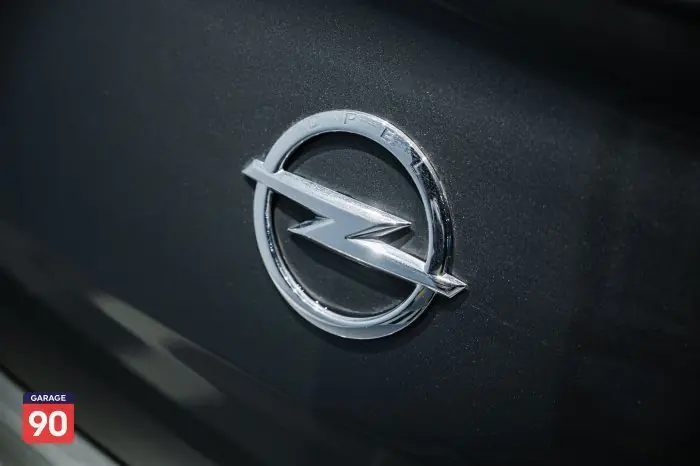 Opel Astra 2021 - صورة 9