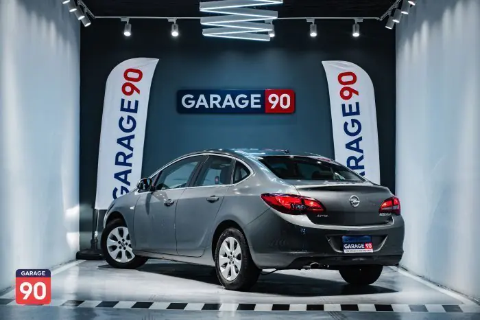 Opel Astra 2021 - صورة 5