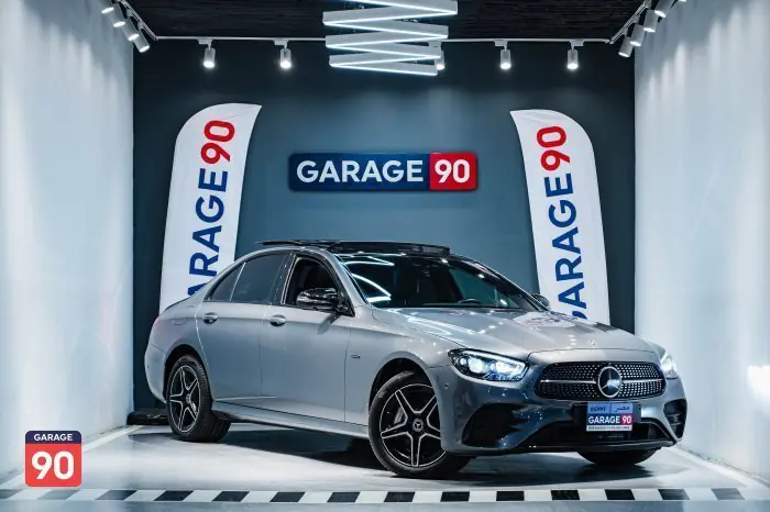Mercedes-Benz E300 2021 - صورة 3