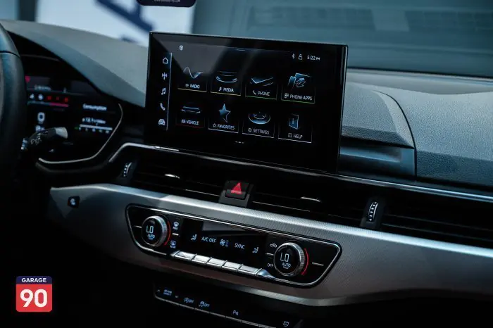 Audi A4 2022 - صورة 18