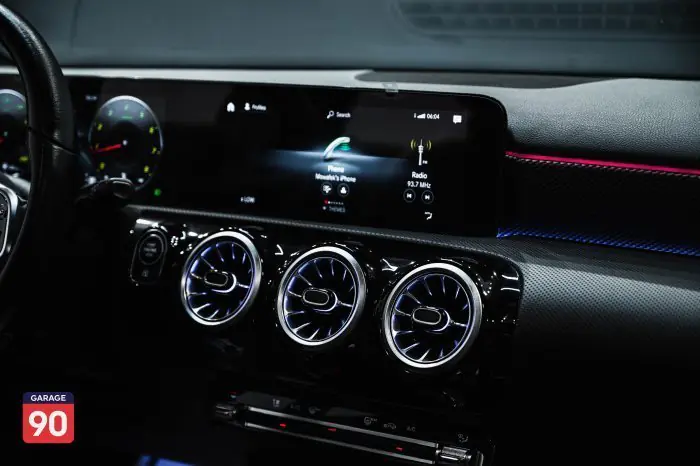 Mercedes-Benz A200 2022 - صورة 16