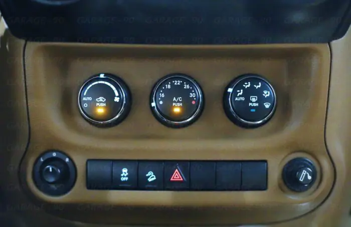 Jeep Wrangler 2015 - صورة 15