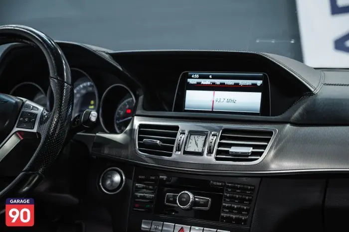 Mercedes-Benz E250 2015 - صورة 13