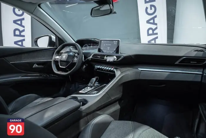 Peugeot 3008 2021 - صورة 11