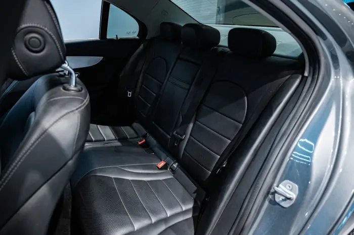 Mercedes-Benz C180 2018 - صورة 20