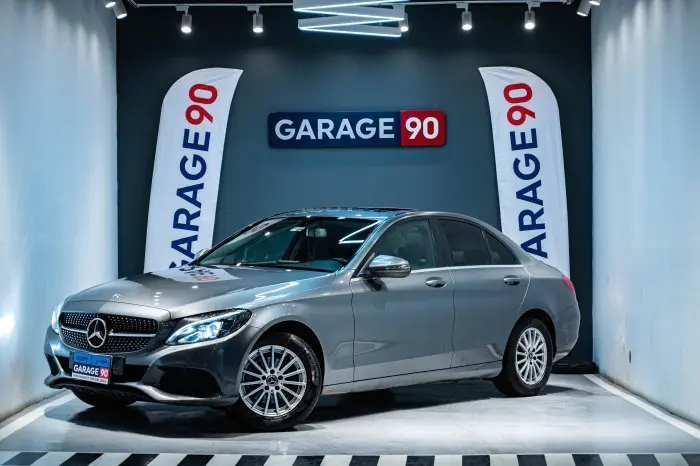 Mercedes-Benz C180 2018 - صورة 2
