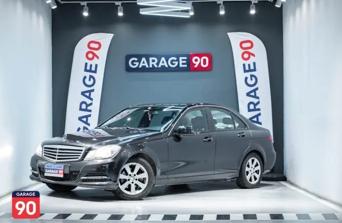 Mercedes-Benz C180 2014 - صورة 2