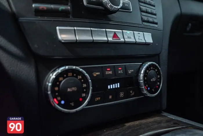 Mercedes-Benz C180 2014 - صورة 18