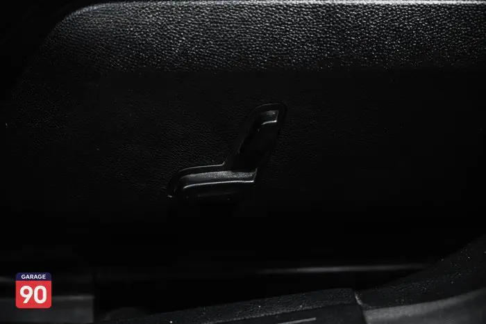 Mercedes-Benz E200 2015 - صورة 19