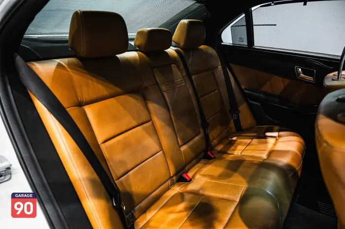 Mercedes-Benz E250 2010 - صورة 17