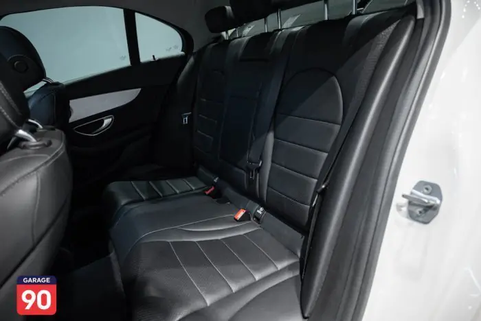Mercedes-Benz C180 2019 - صورة 16
