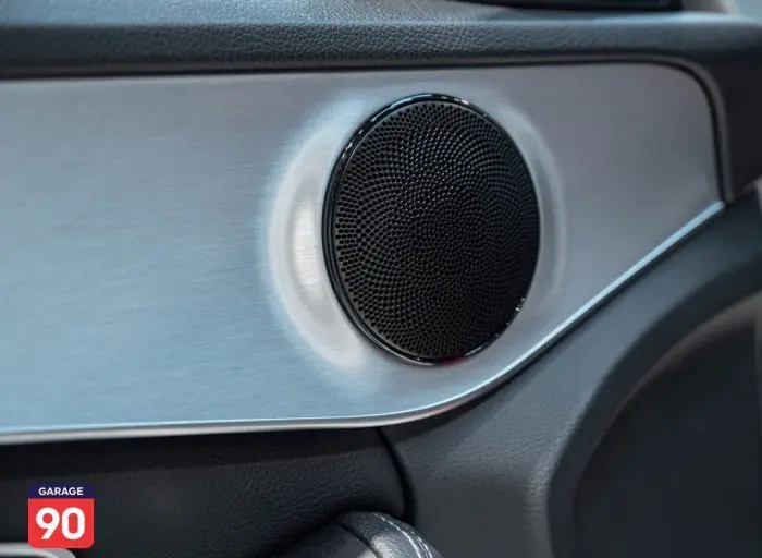 Mercedes-Benz C180 2019 - صورة 14