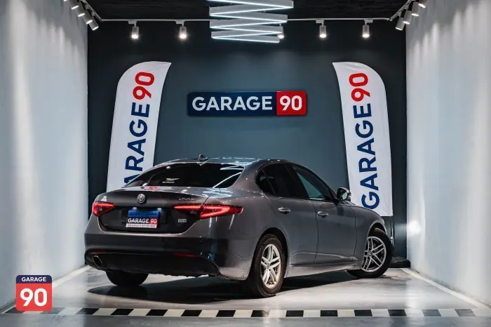Alfa Romeo Giulia 2020 - صورة 6