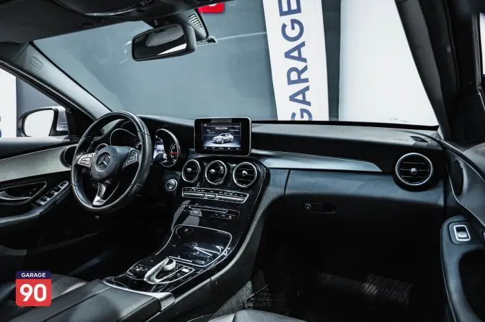 Mercedes-Benz C180 2017 - صورة 12