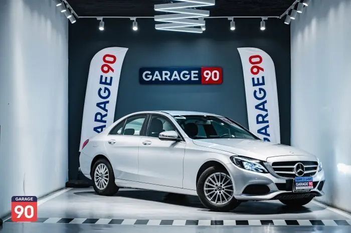 Mercedes-Benz C180 2017 - صورة 3