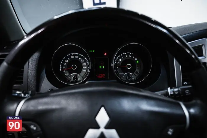Mitsubishi Pajero 2016 - صورة 11