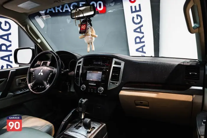Mitsubishi Pajero 2016 - صورة 9