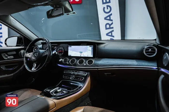 Mercedes-Benz E180 2017 - صورة 12