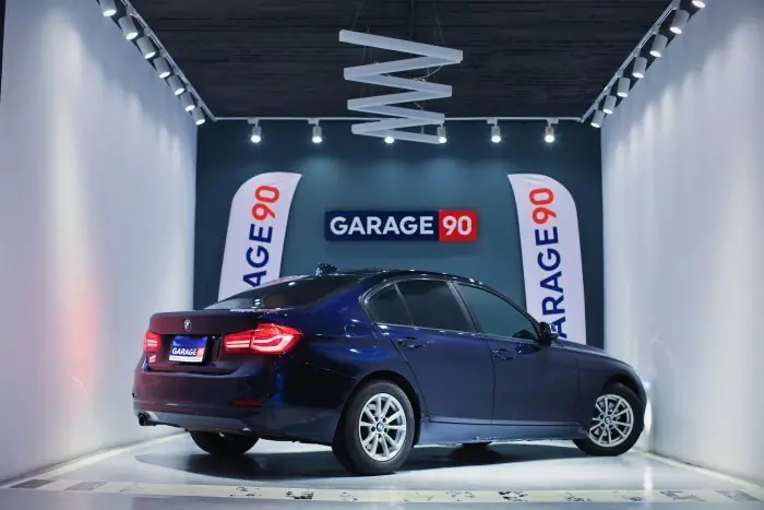 bmw 318i 2017 - صورة 6