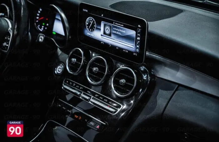 Mercedes-Benz C200 2019 - صورة 10