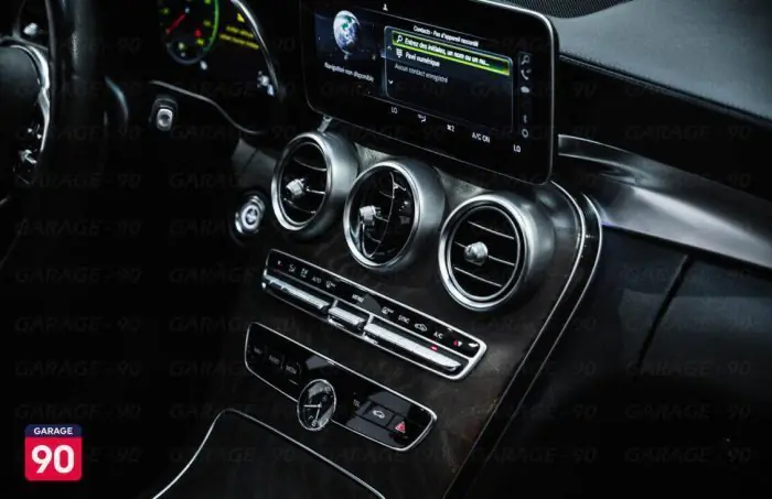 Mercedes-Benz C180 2019 - صورة 13