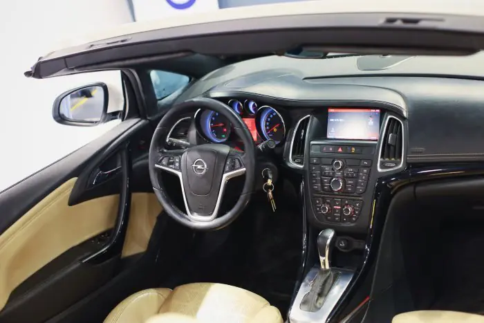 Opel Cascada 2017 - صورة 12