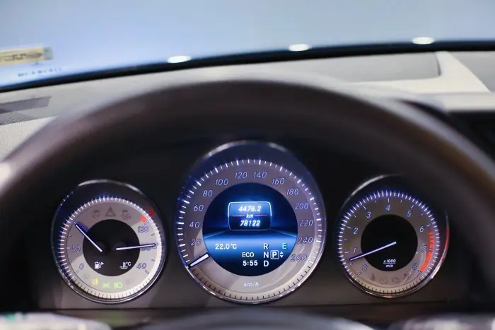 Mercedes-Benz GLK250 2014 - صورة 15