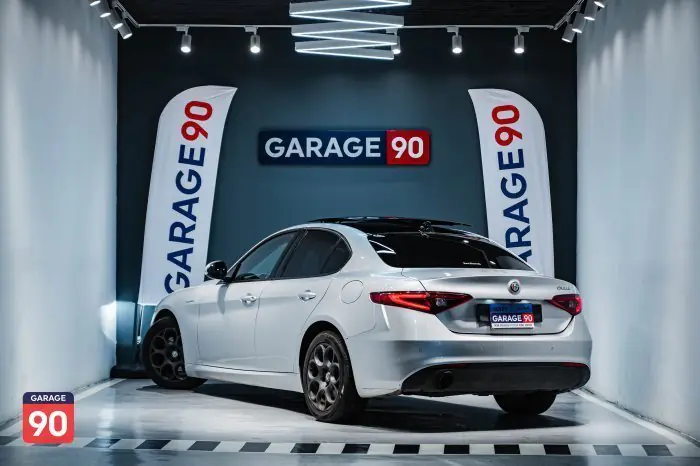 Alfa Romeo Giulia 2021 - صورة 7
