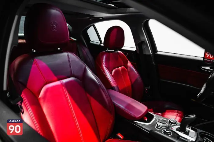 Alfa Romeo Giulia 2021 - صورة 18