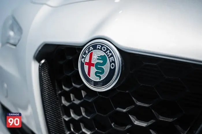 Alfa Romeo Giulia 2021 - صورة 11