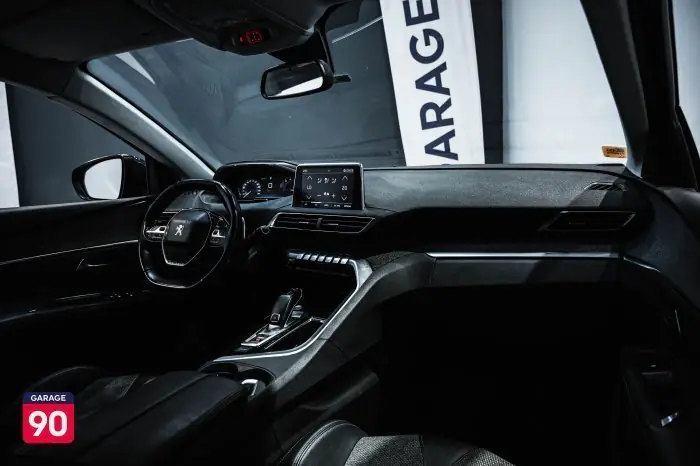 Peugeot 3008 2020 - صورة 8